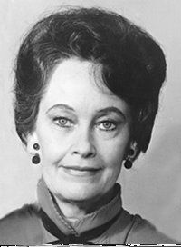  Lorrain Warren-ová