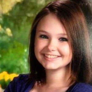  Skylar Neese-ová